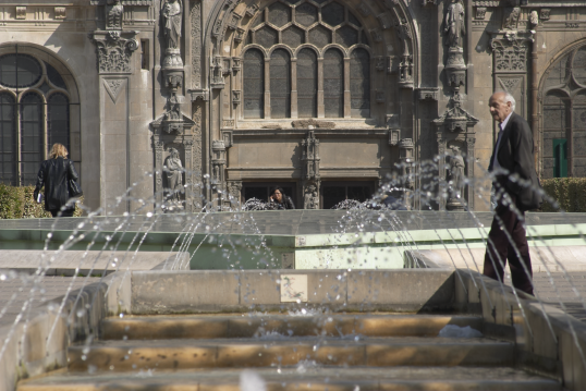 Saint Eustache - Fontaine.png